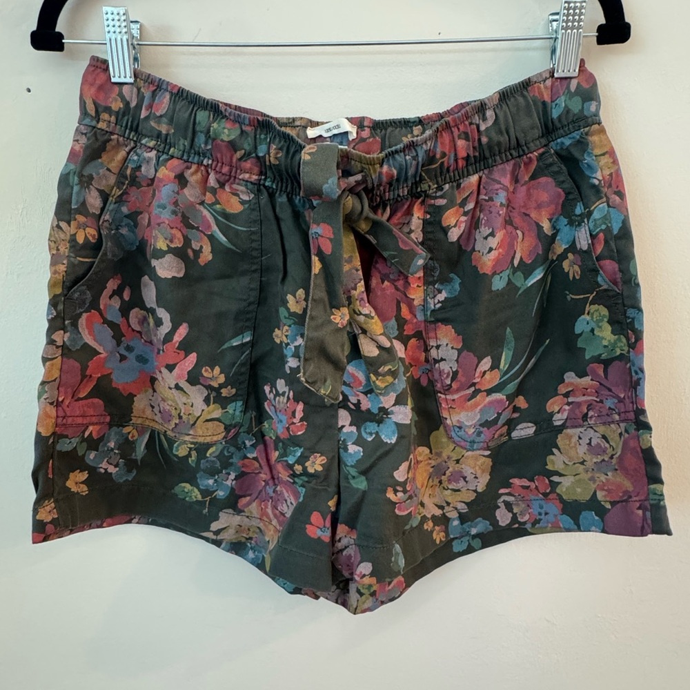 Nicole Miller New York Floral Shorts